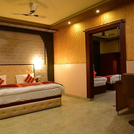 The Park Presidency Hotel 바레일리 외부 사진