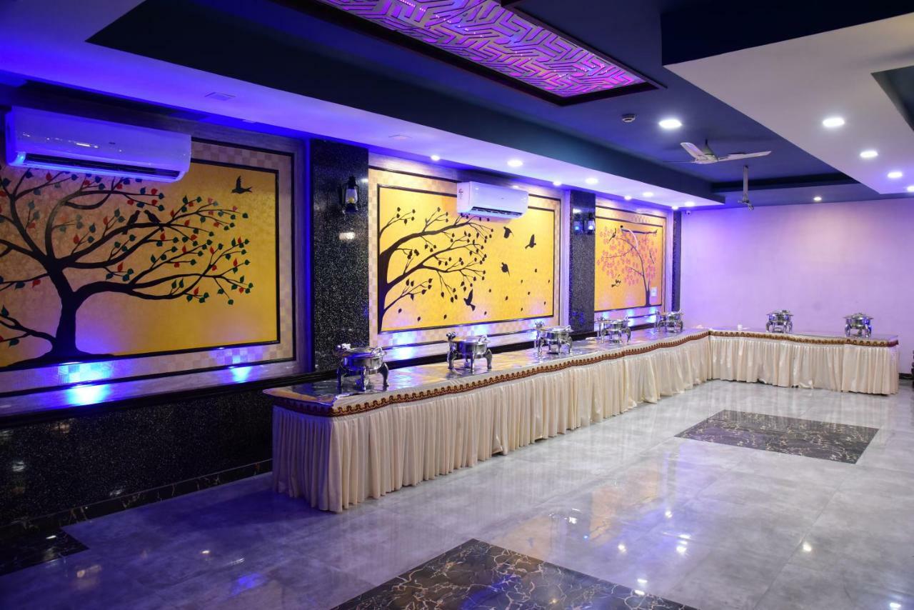 The Park Presidency Hotel 바레일리 외부 사진